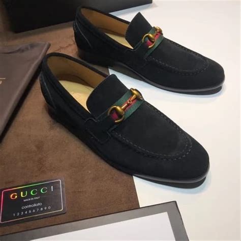 harga sepatu gucci pria.